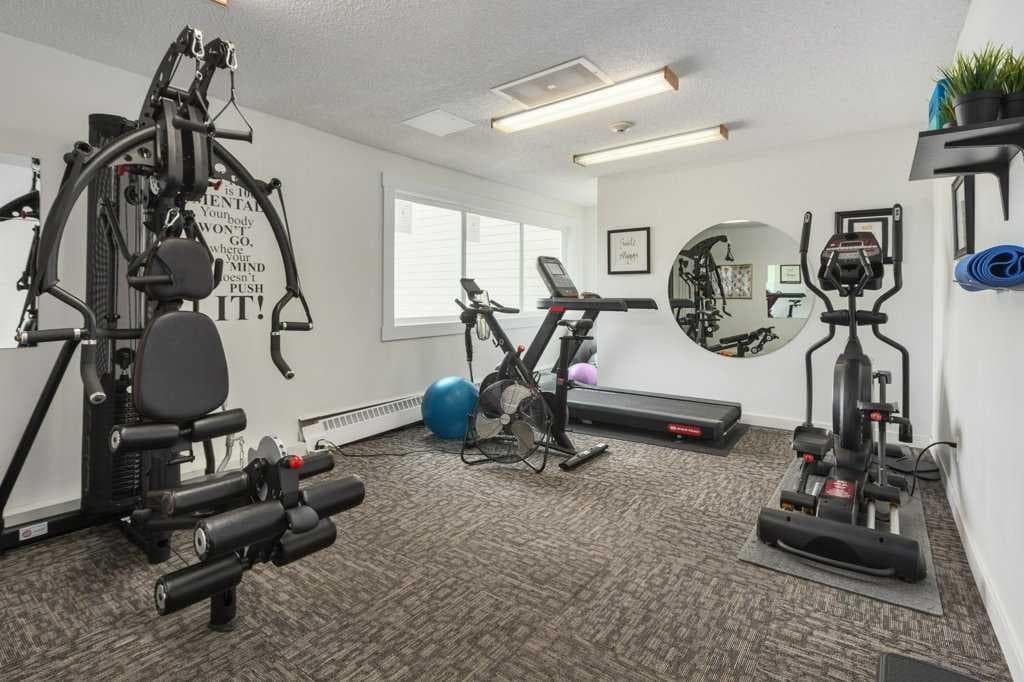 305, 550 Westwood Drive SW