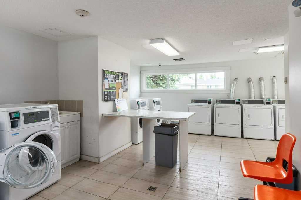 305, 550 Westwood Drive SW