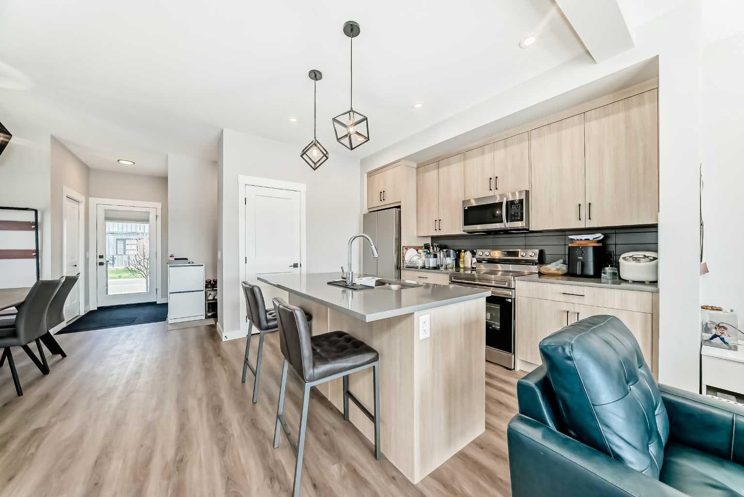 3125, 55 Lucas Way NW