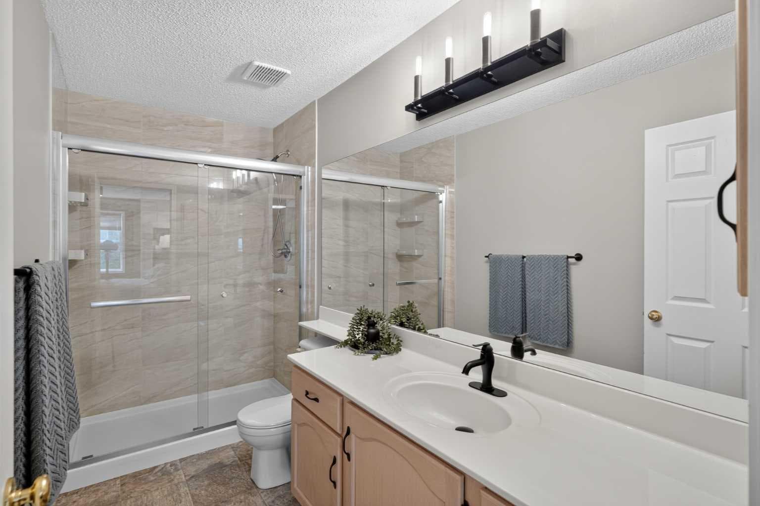 204, 39 Hidden Creek Place NW
