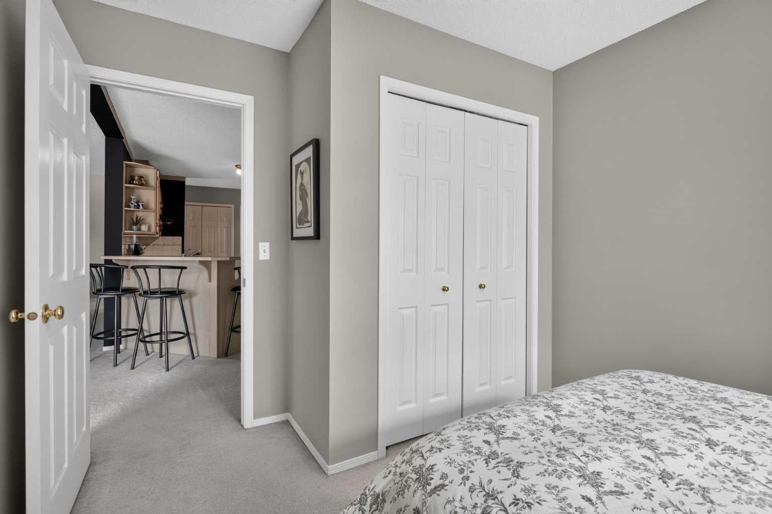 204, 39 Hidden Creek Place NW