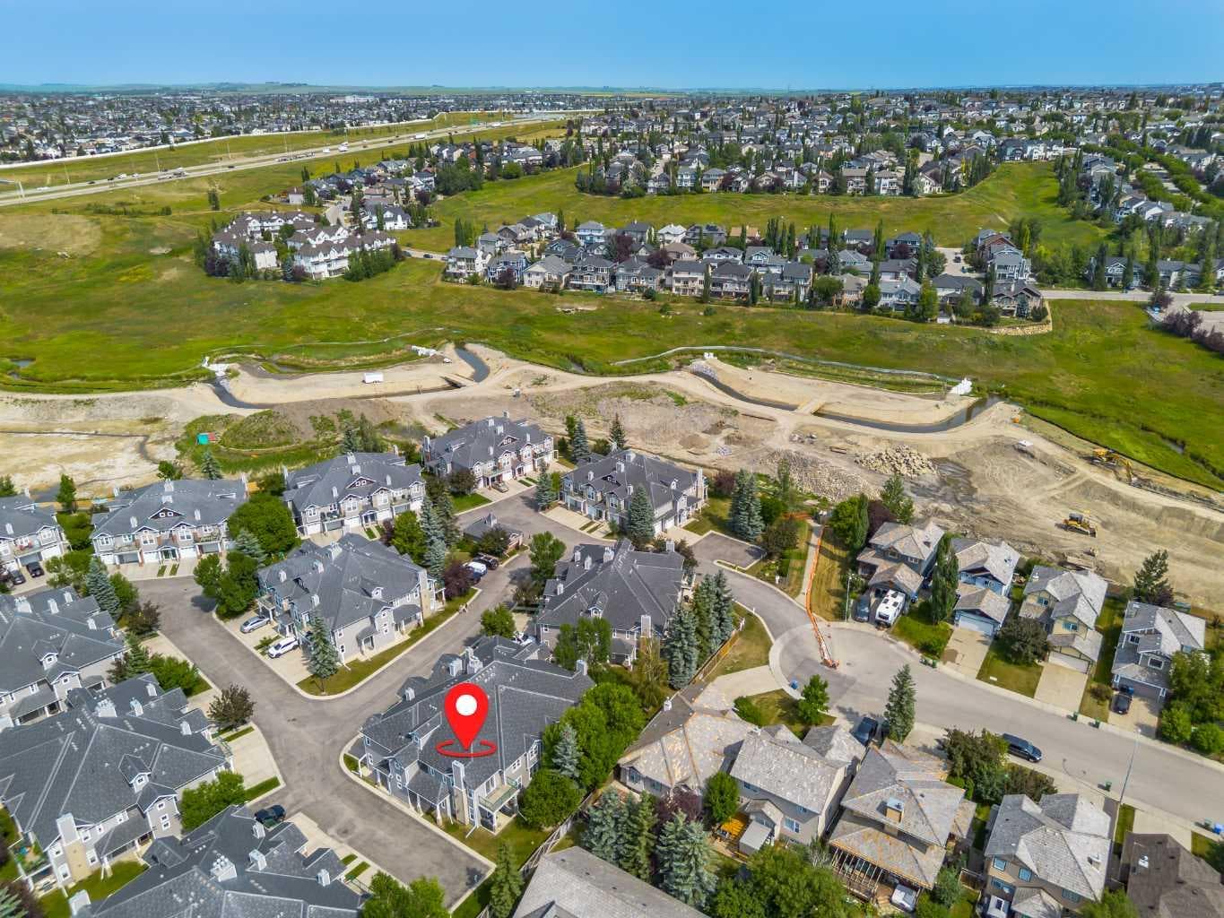 204, 39 Hidden Creek Place NW