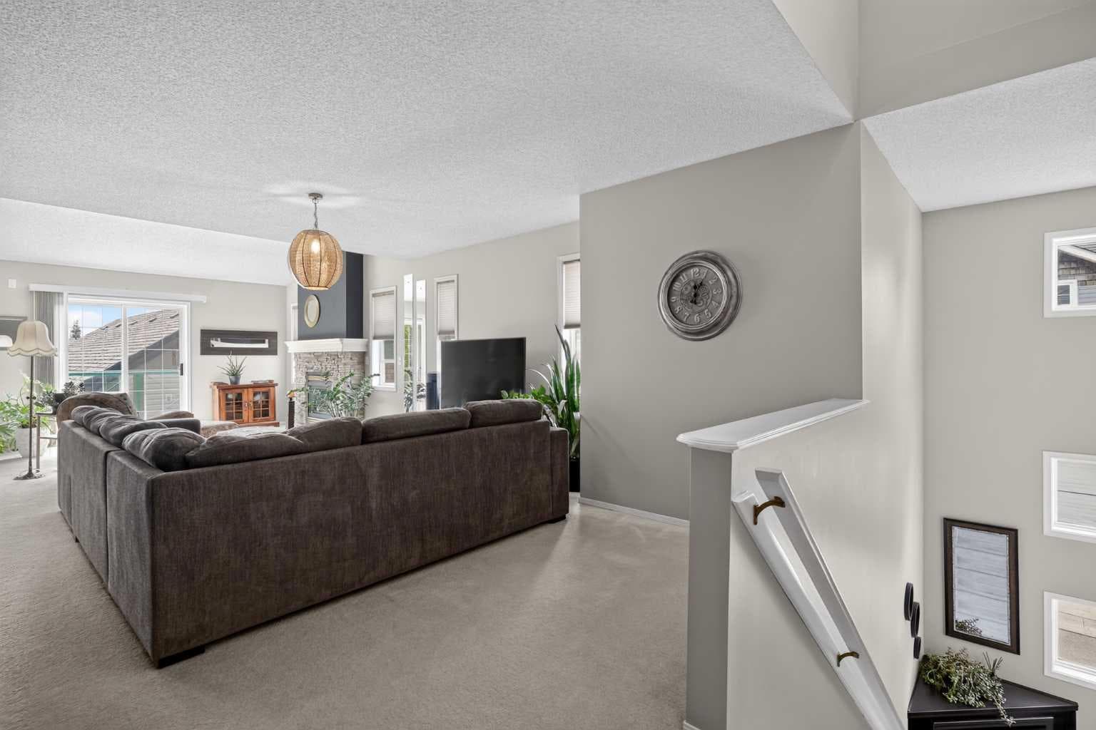 204, 39 Hidden Creek Place NW