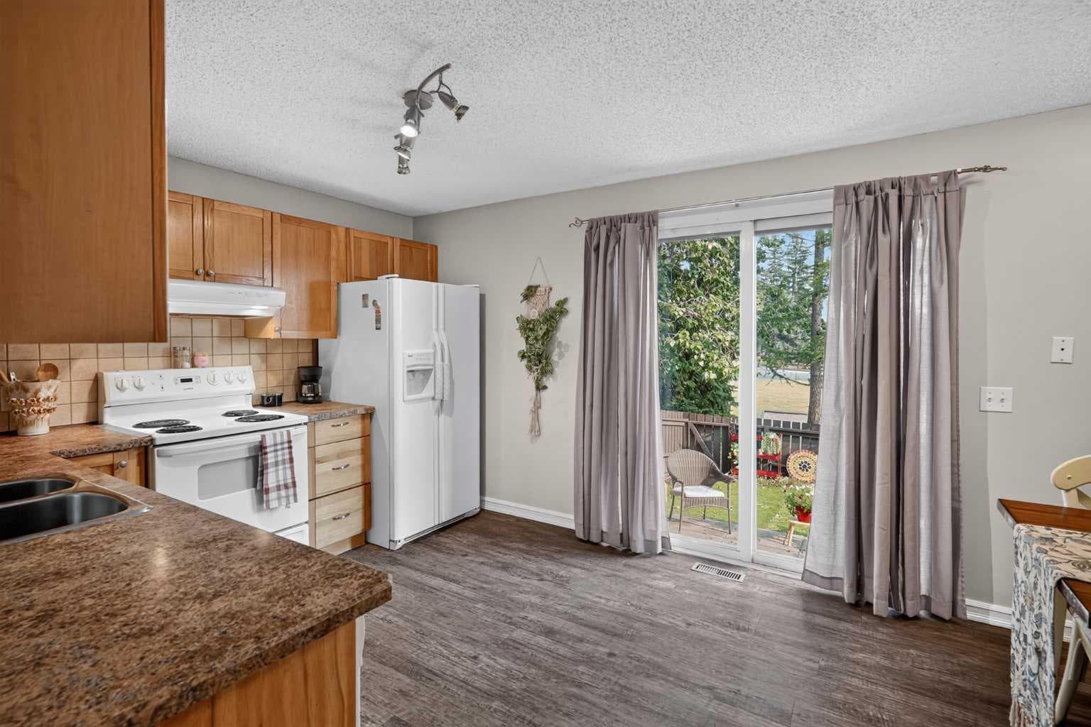 45, 380 Bermuda Drive NW