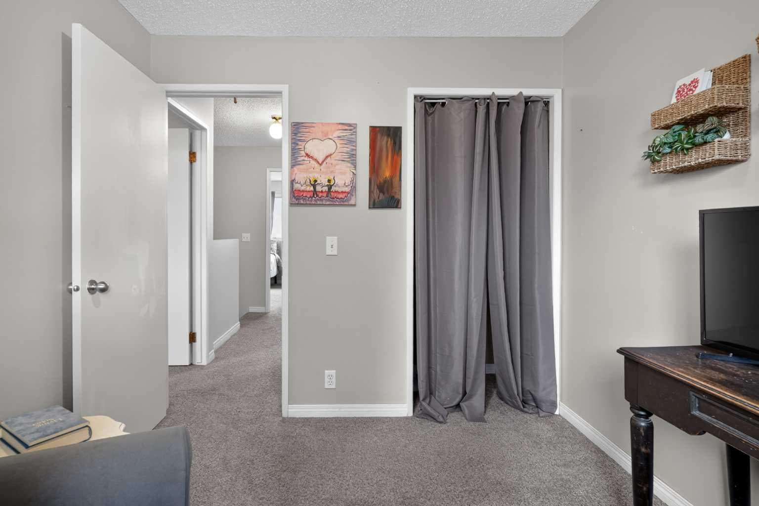 45, 380 Bermuda Drive NW
