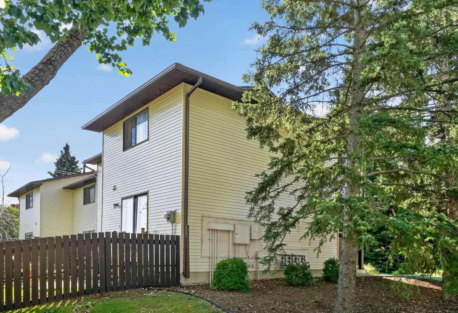 45, 380 Bermuda Drive NW