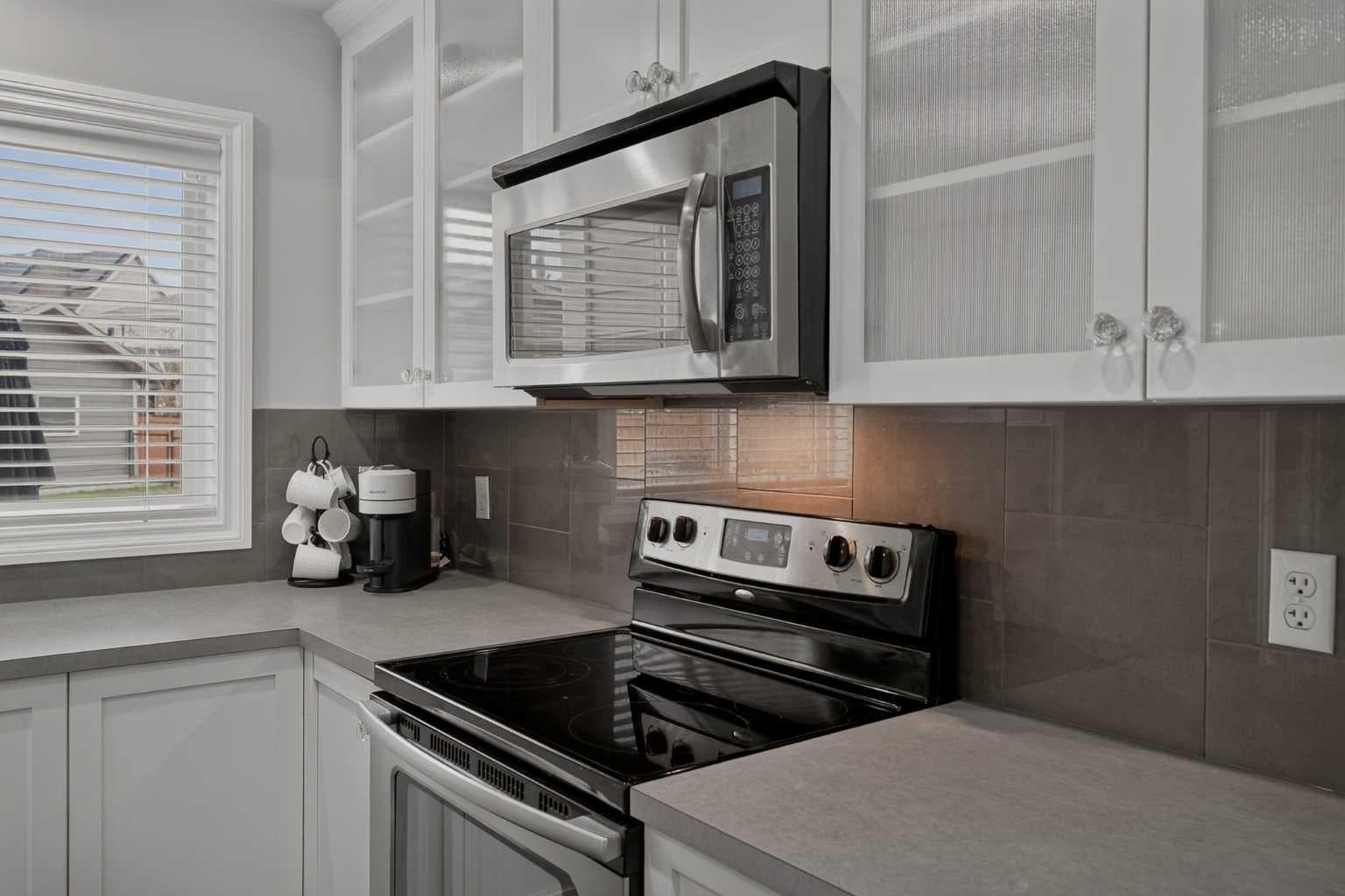 53 Mahogany Point SE