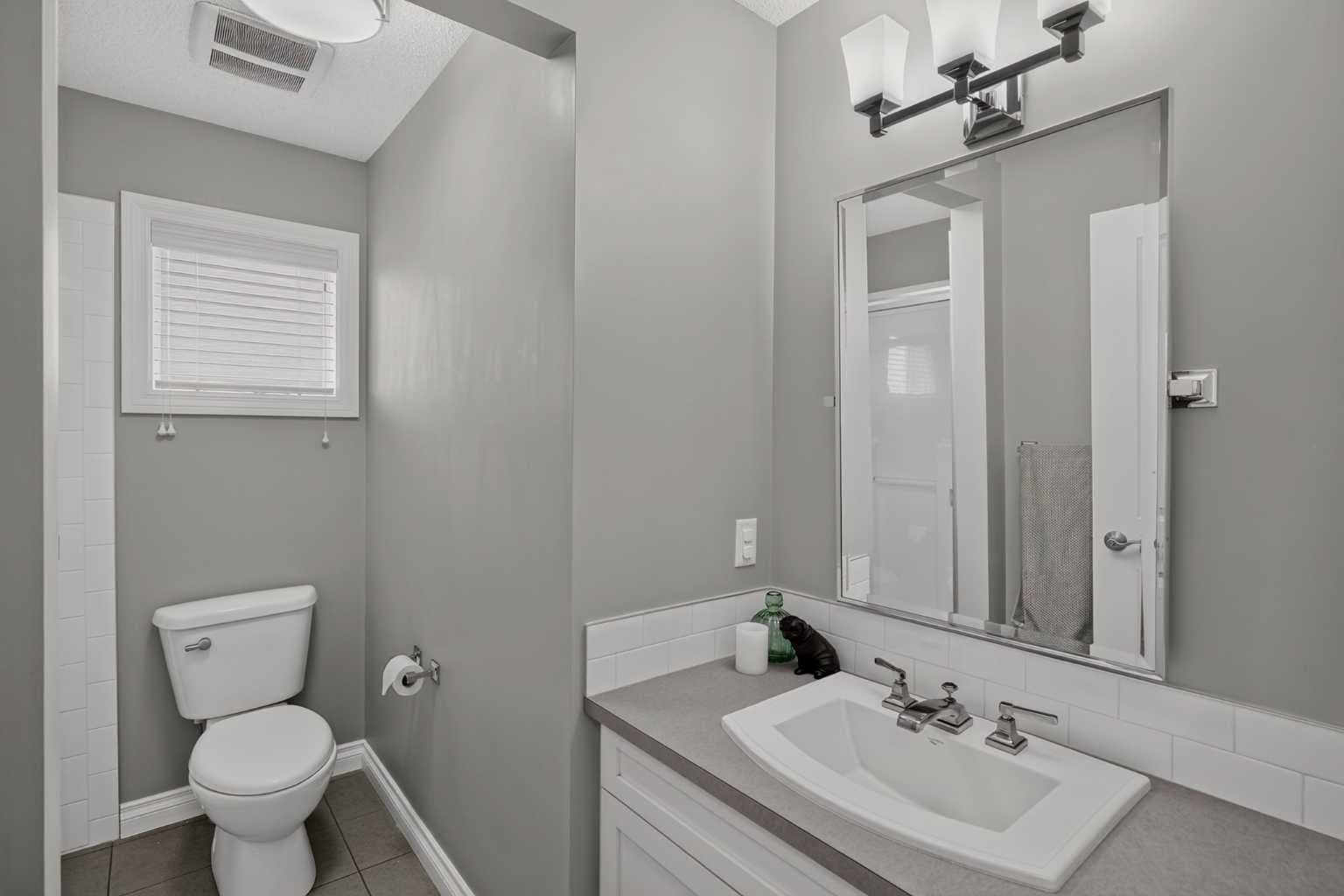53 Mahogany Point SE