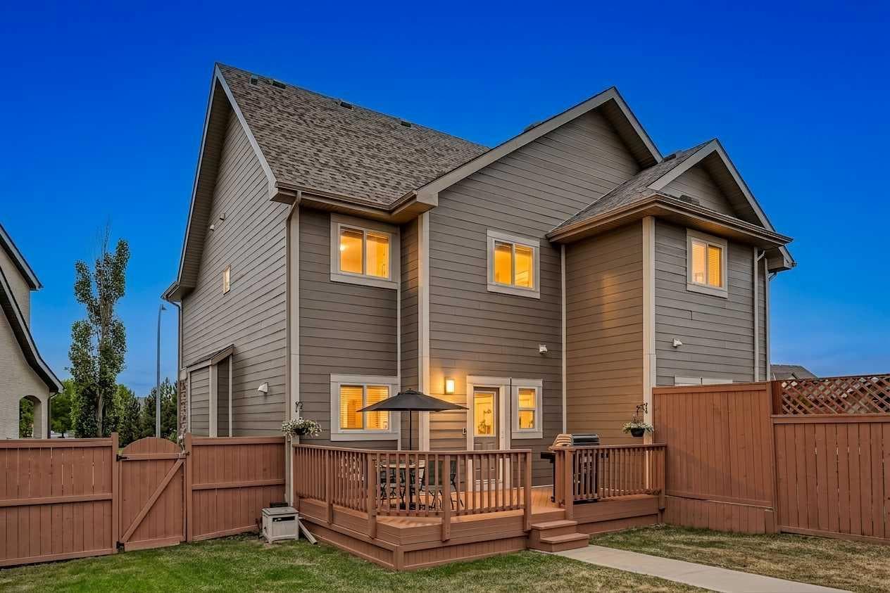 53 Mahogany Point SE