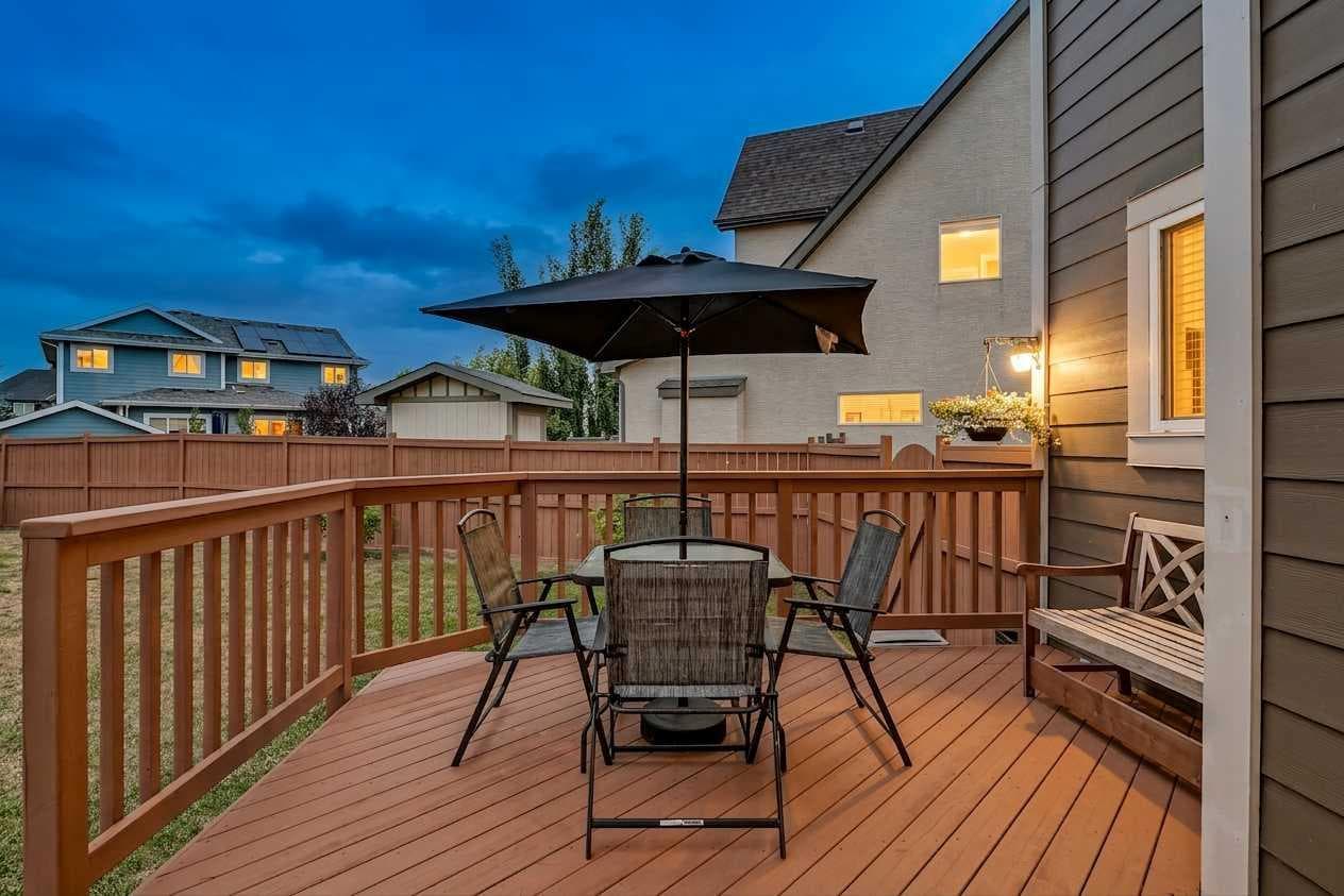 53 Mahogany Point SE
