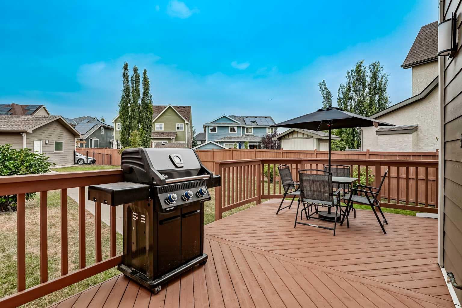 53 Mahogany Point SE