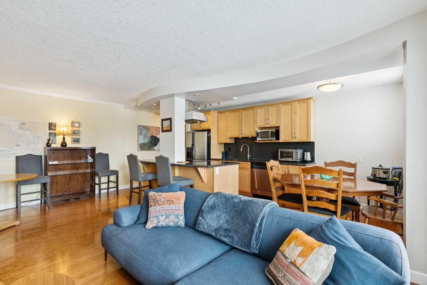 305, 1225 15 Avenue SW