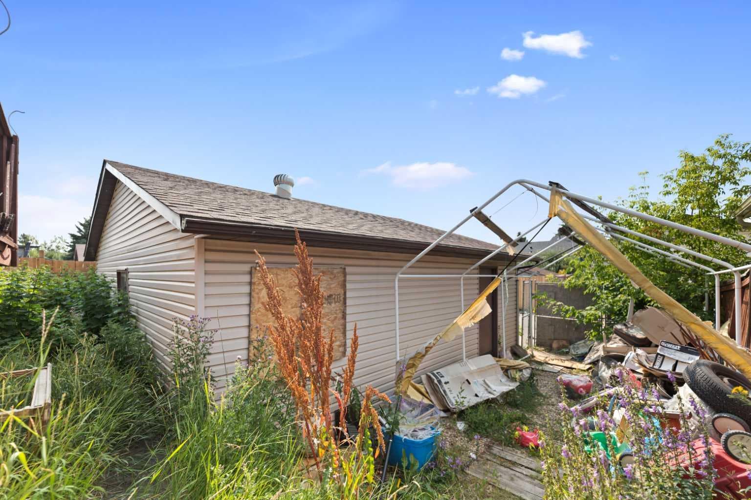 224 Faldale Close NE