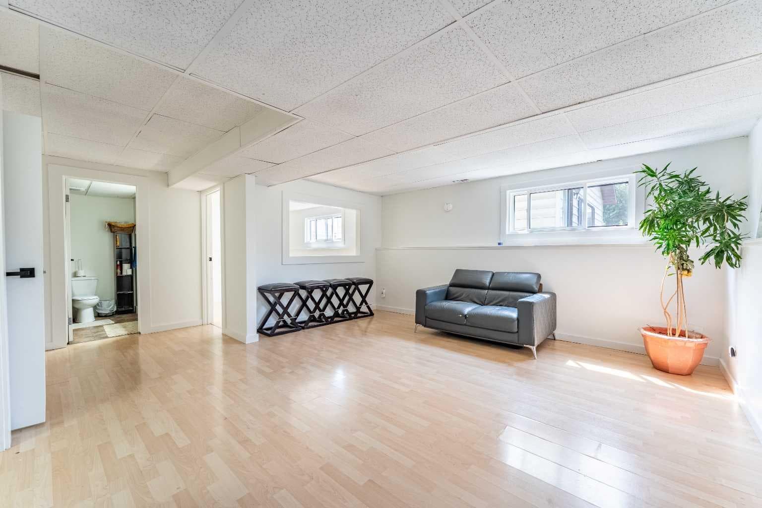 44 Templehill Drive NE