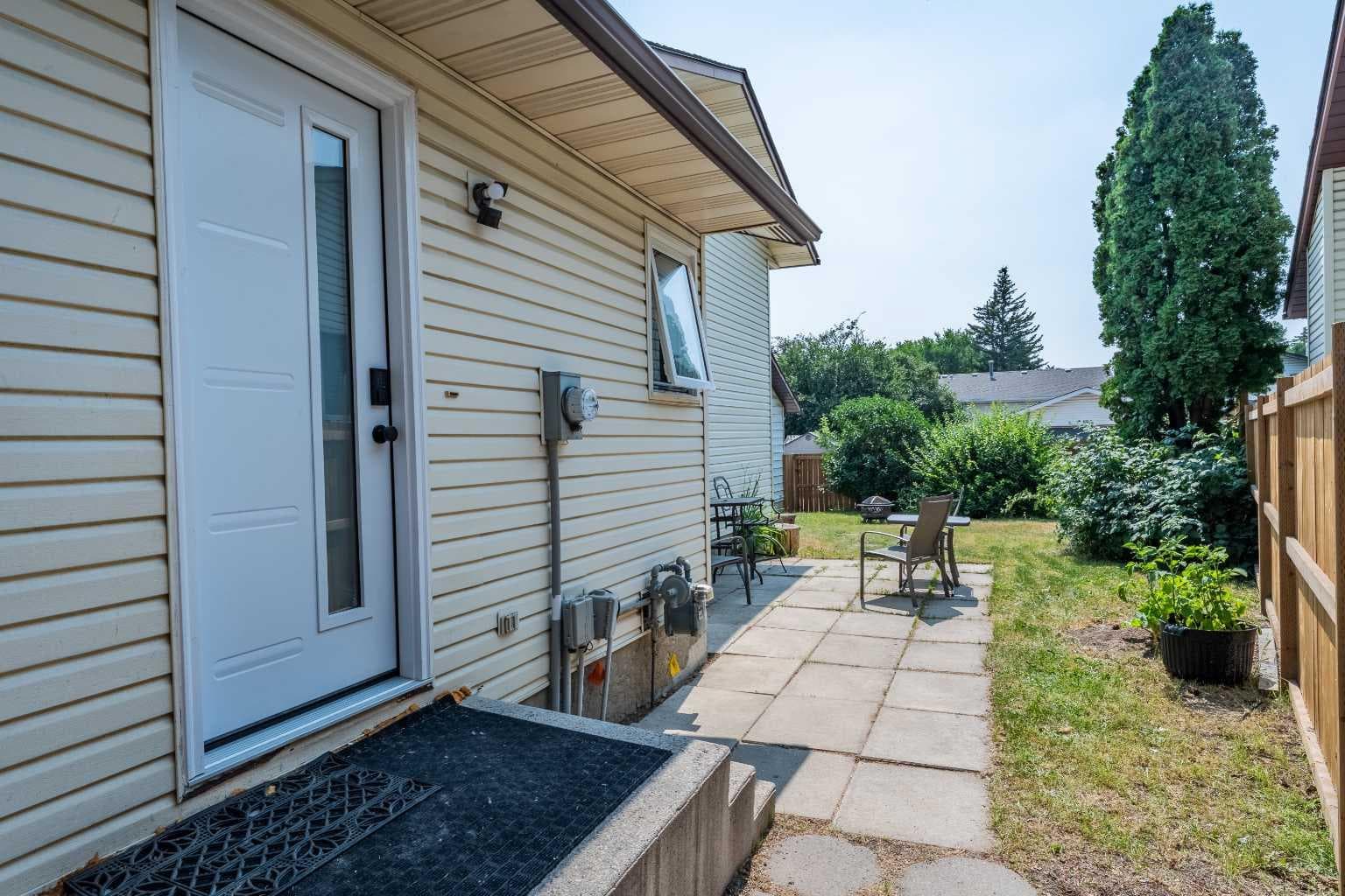 44 Templehill Drive NE