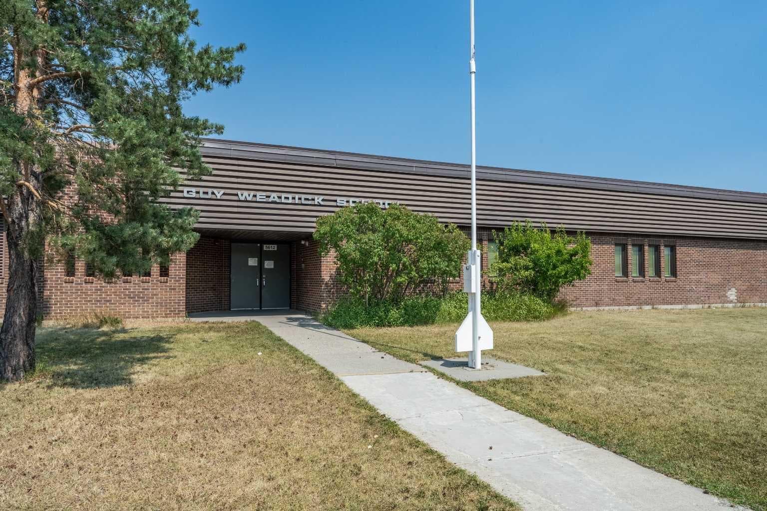 44 Templehill Drive NE