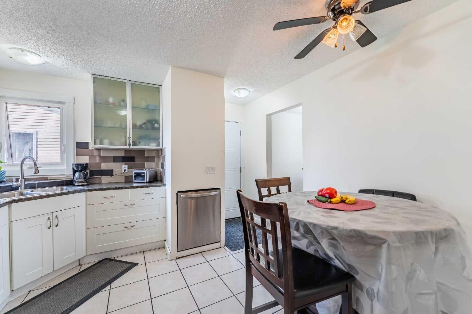 44 Templehill Drive NE