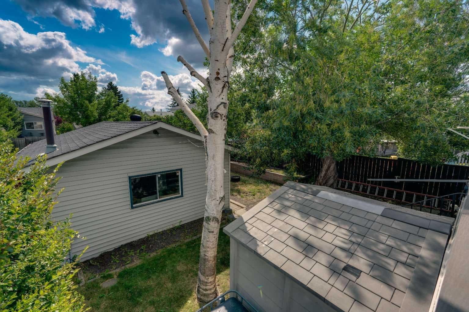 104 Falsby Way NE