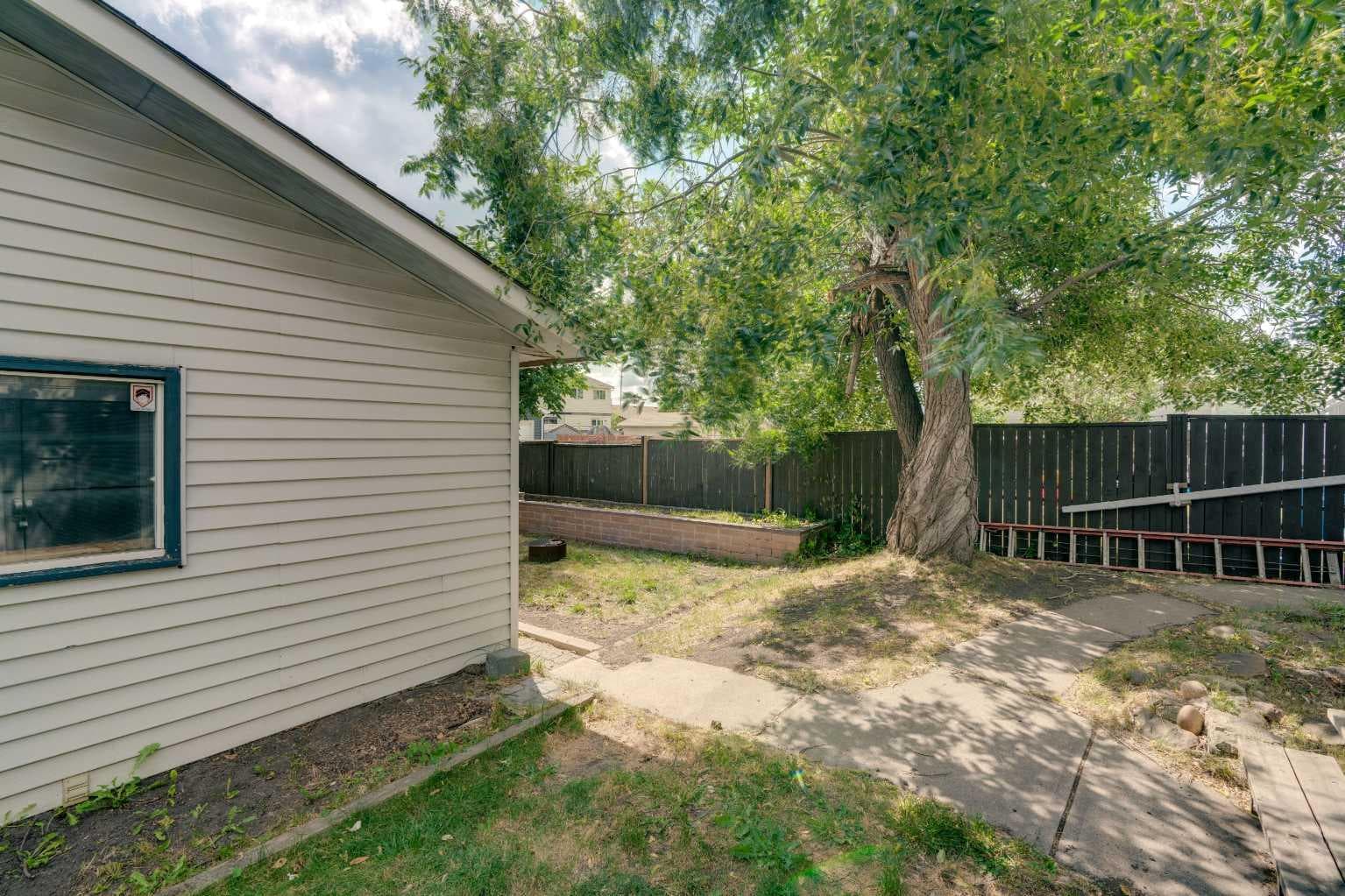 104 Falsby Way NE