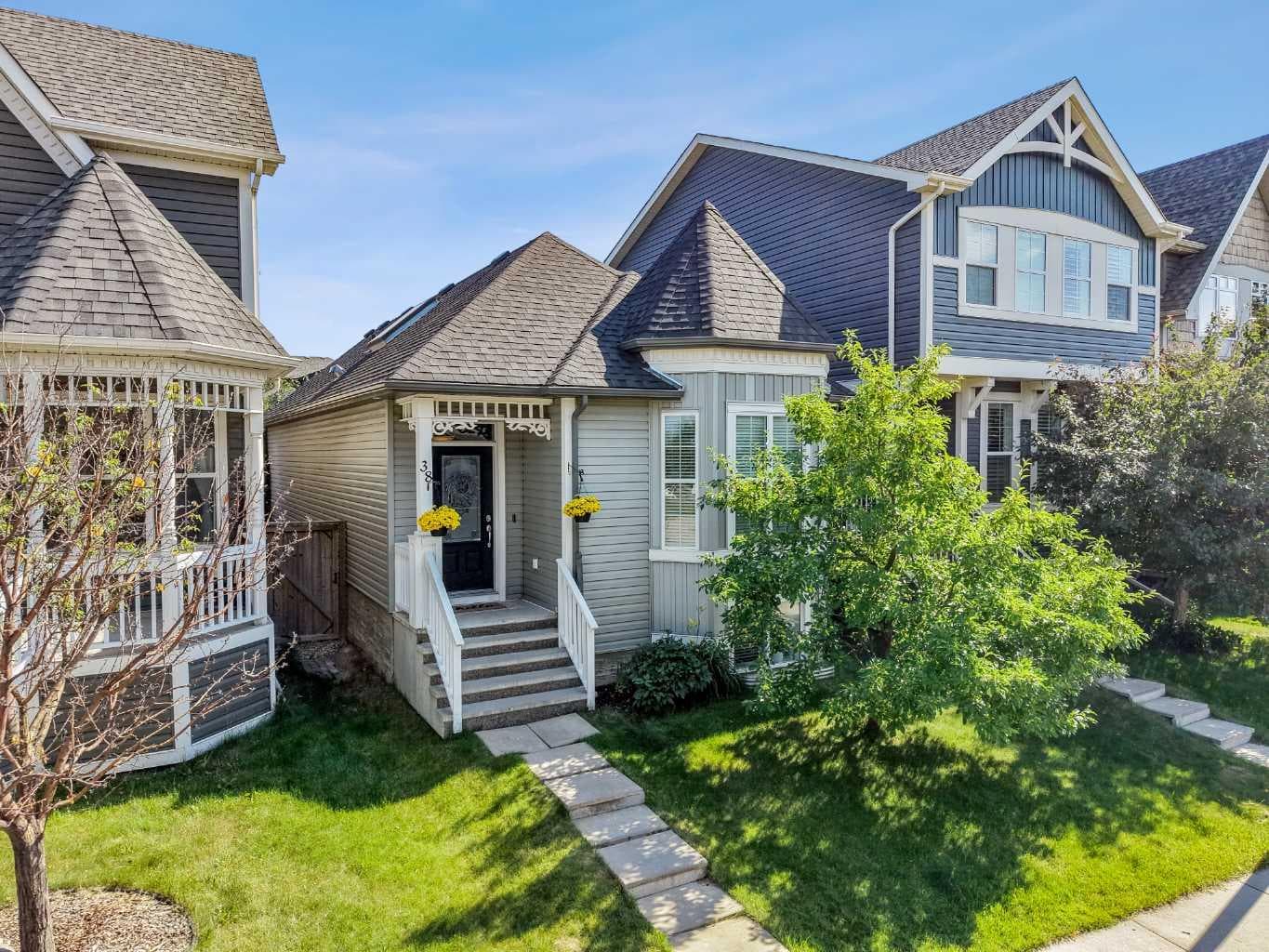 38 Auburn Bay Gardens SE
