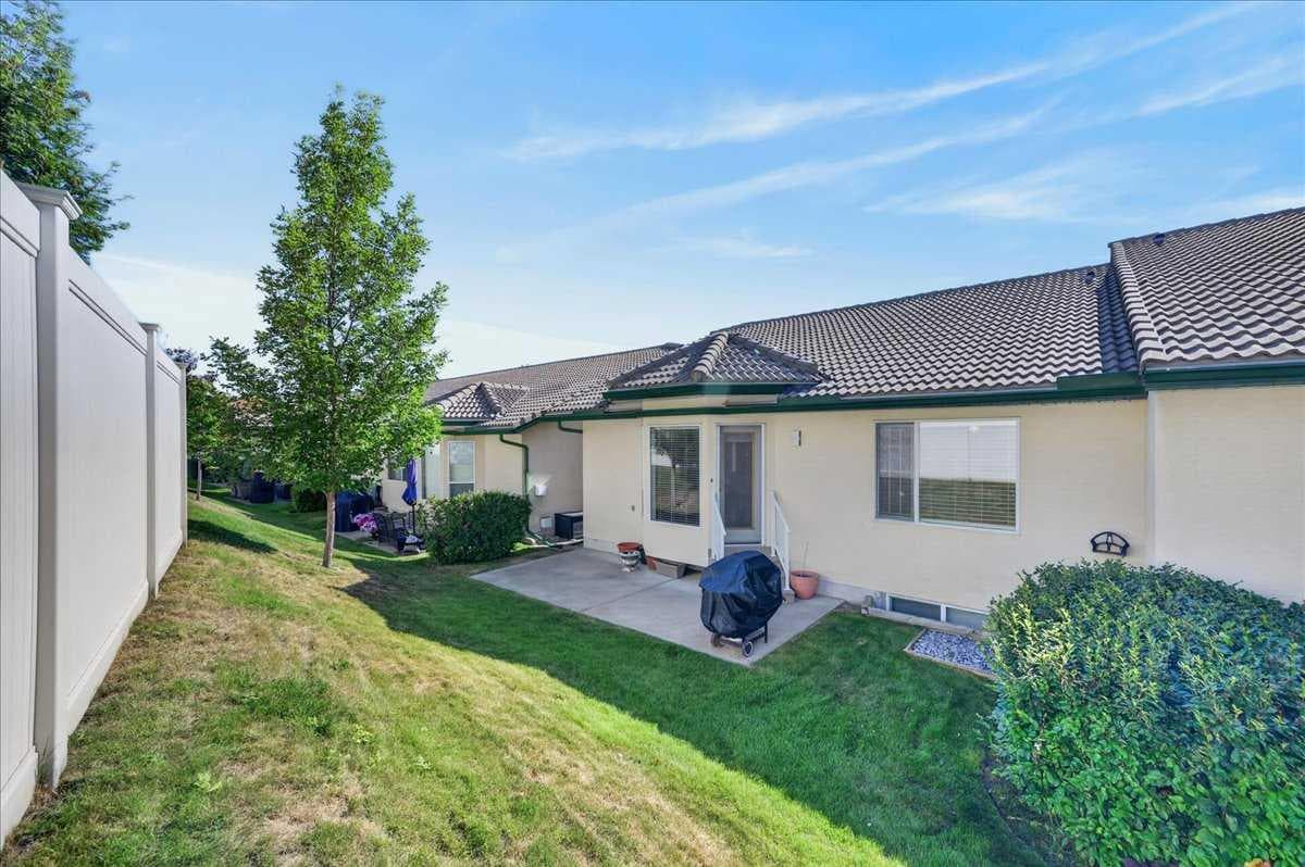 21 Strathearn Gardens SW