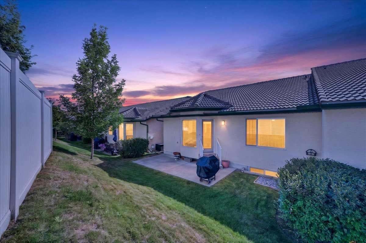 21 Strathearn Gardens SW