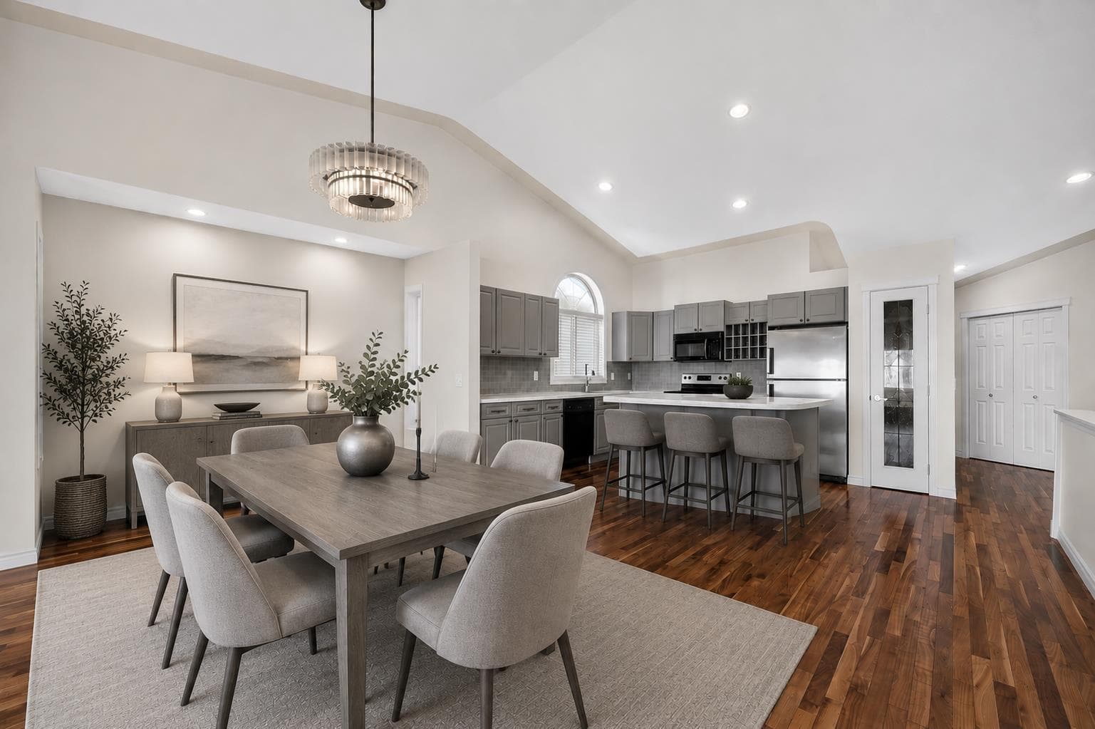 21 Strathearn Gardens SW