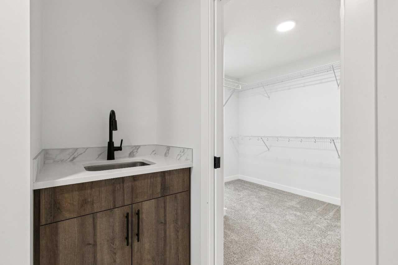 412 Bridgeport Glen 