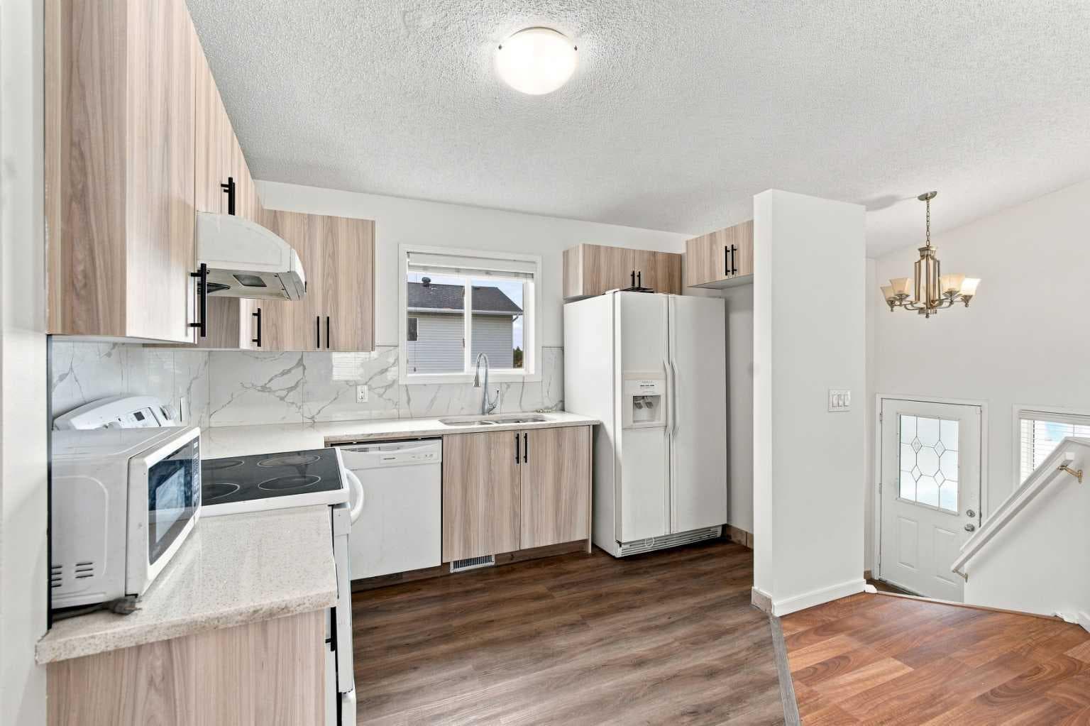 11 Martin Crossing Rise NE