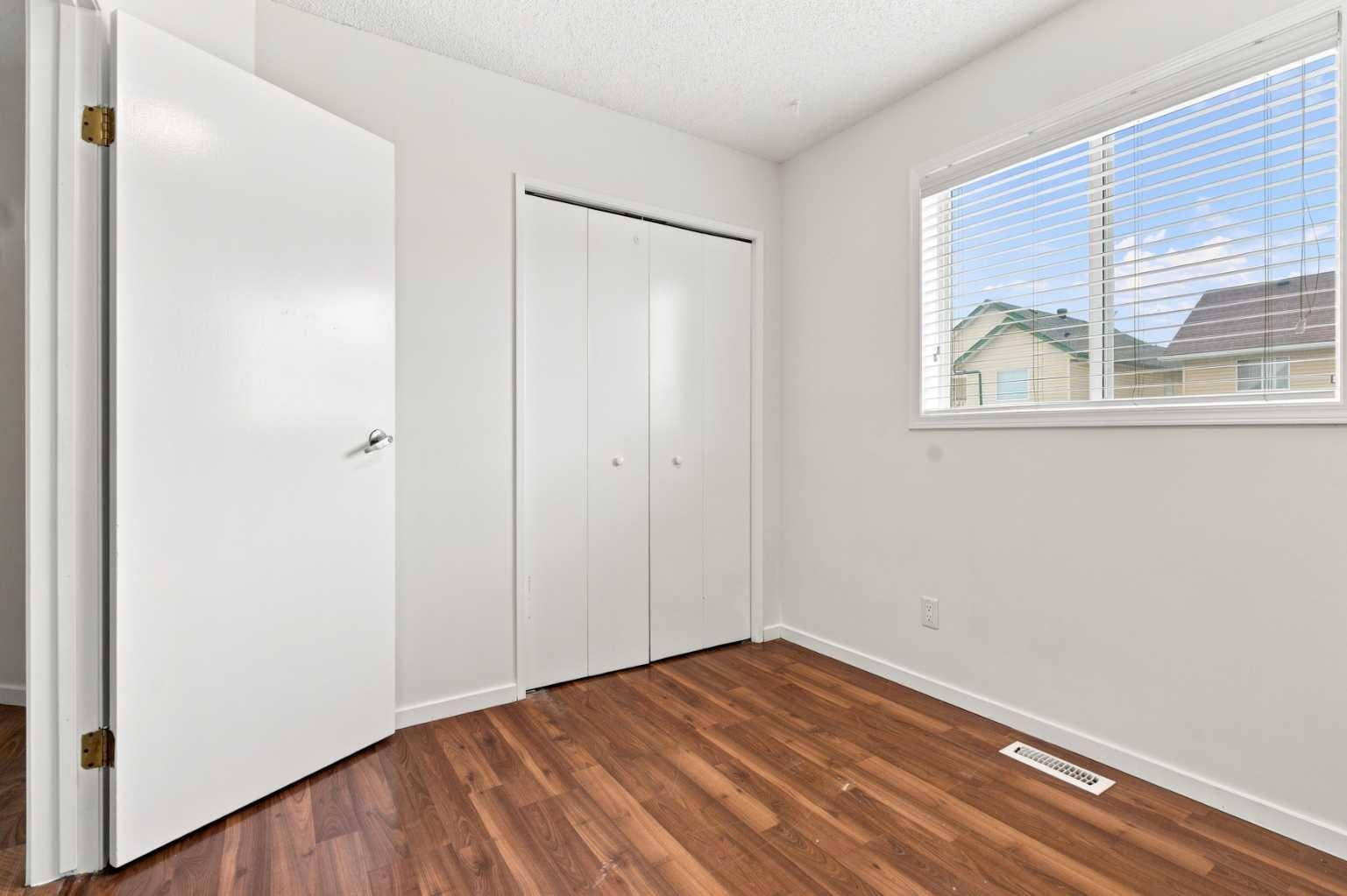 11 Martin Crossing Rise NE