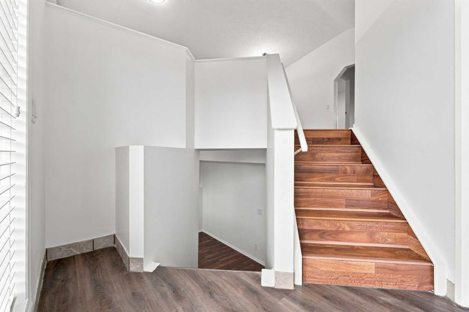 11 Martin Crossing Rise NE