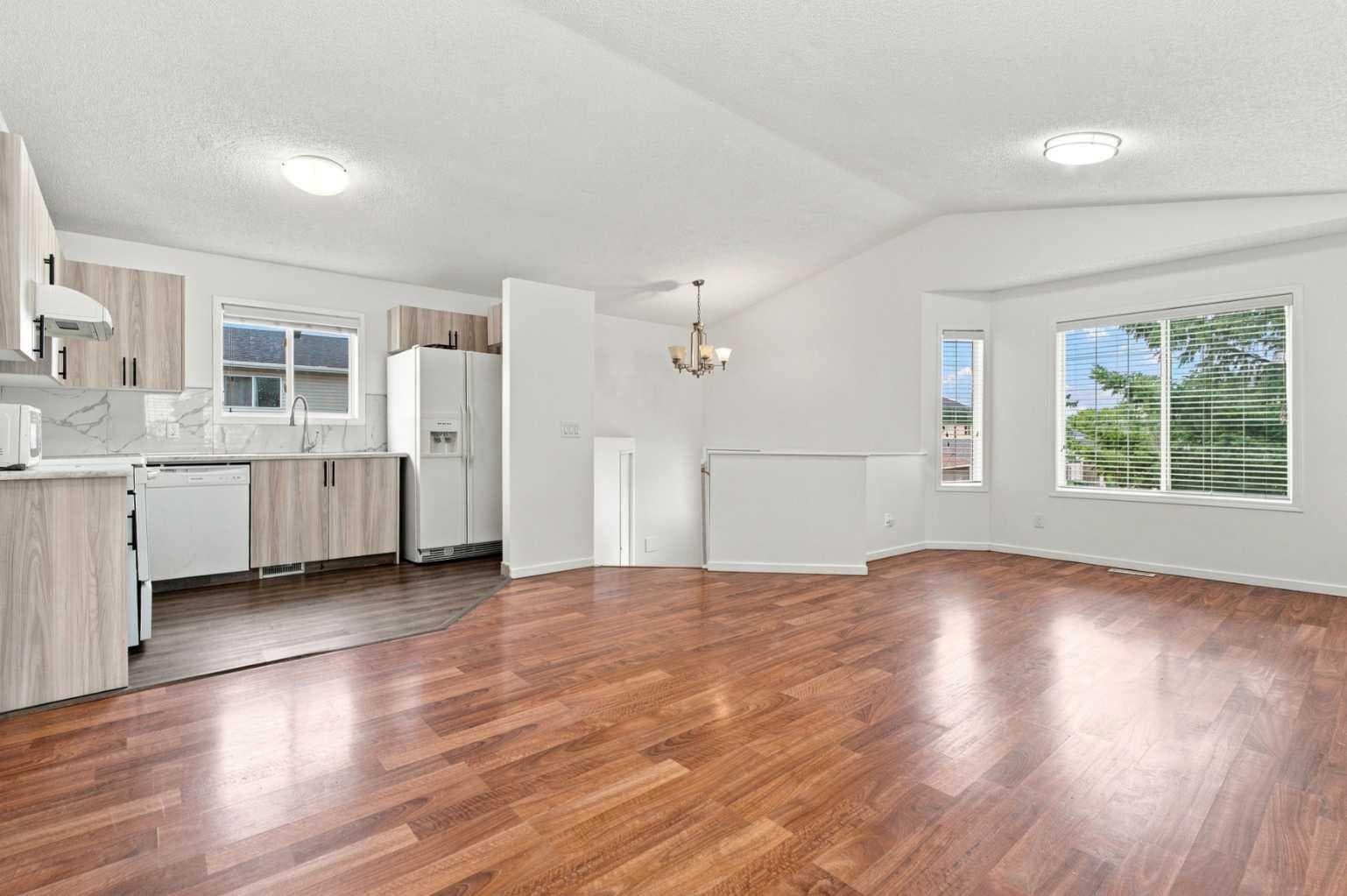 11 Martin Crossing Rise NE