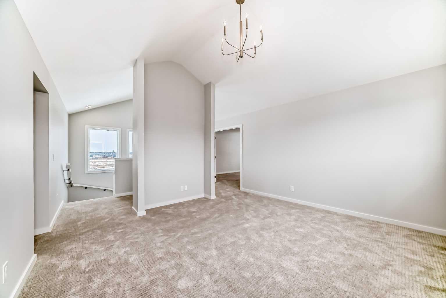 2084 Lancaster Heights SE