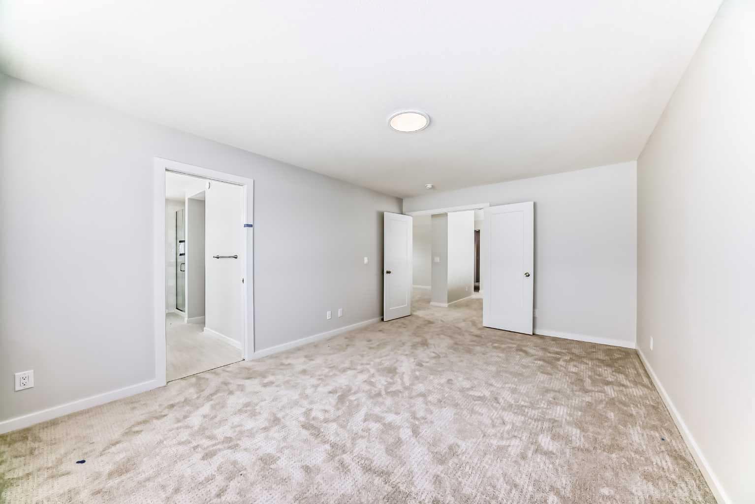 2084 Lancaster Heights SE
