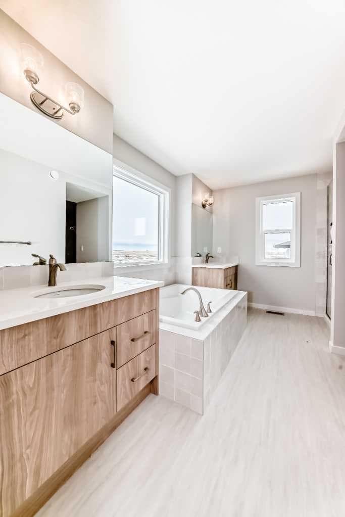 2084 Lancaster Heights SE