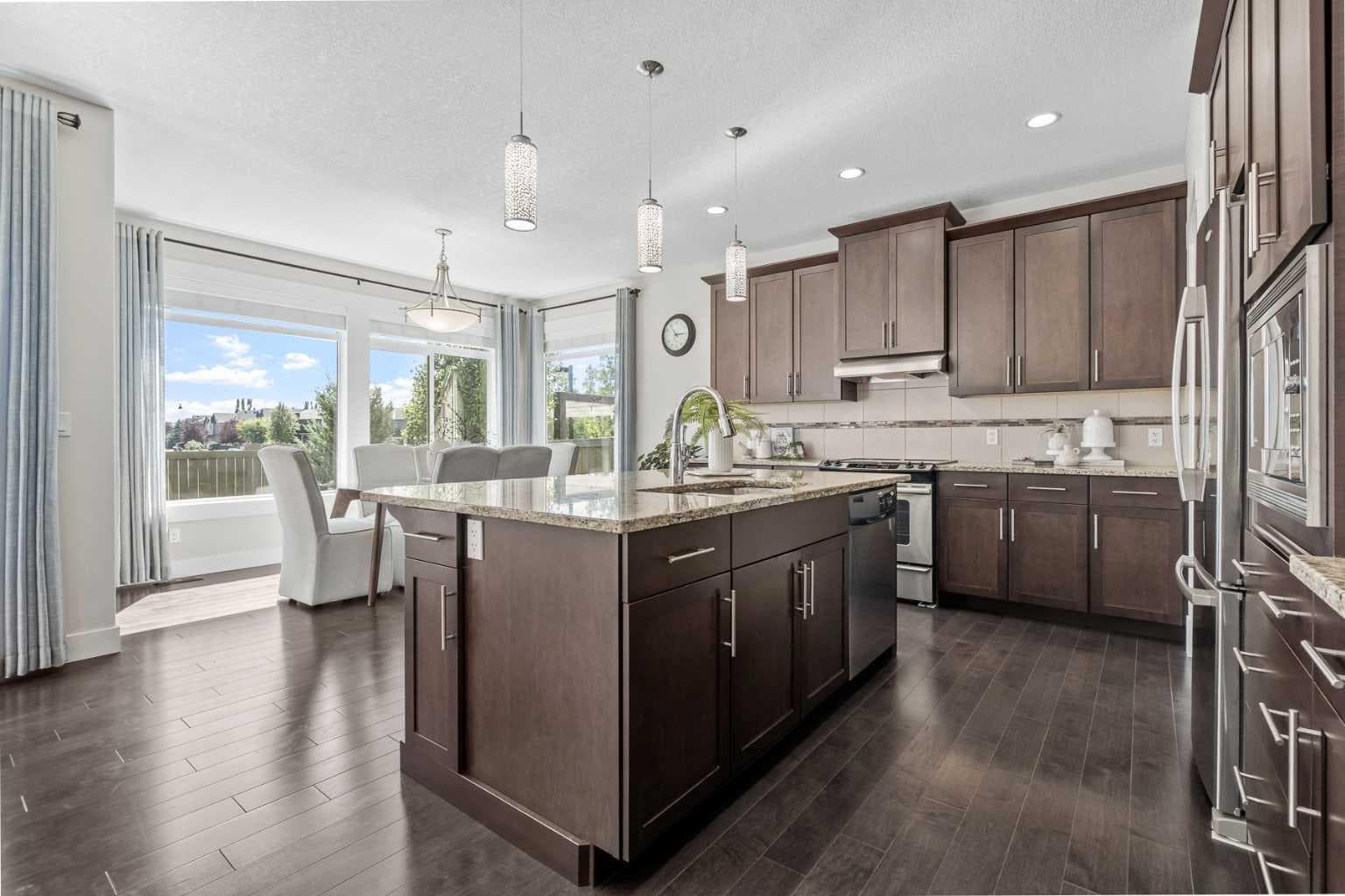 9 Aspenshire Crescent SW
