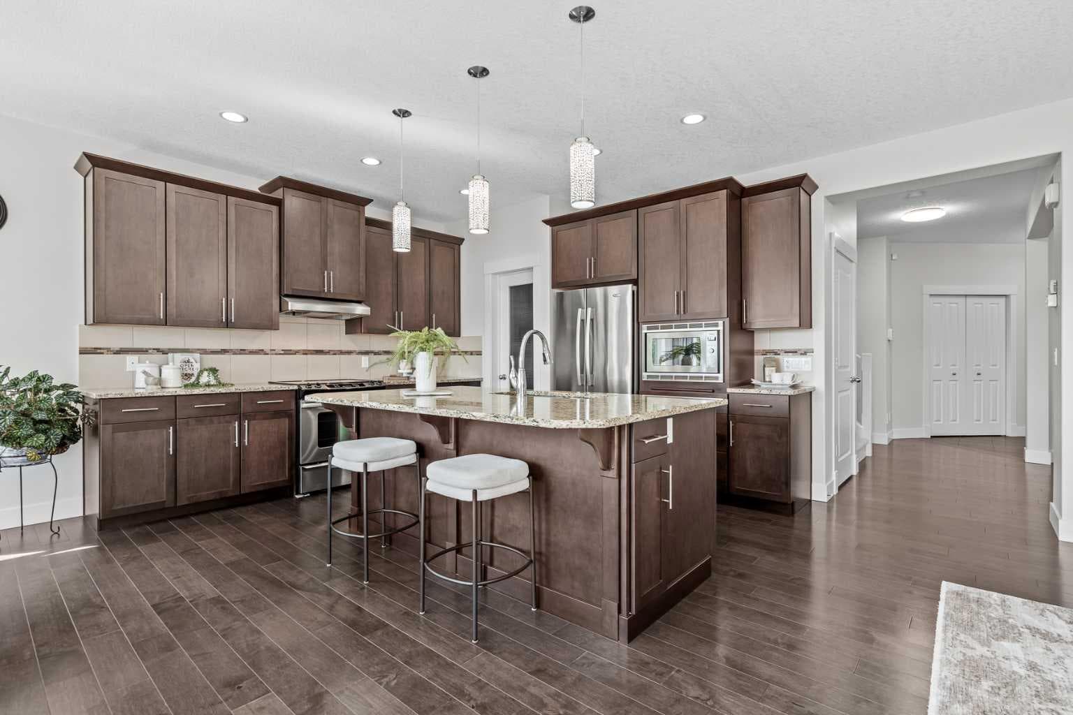 9 Aspenshire Crescent SW
