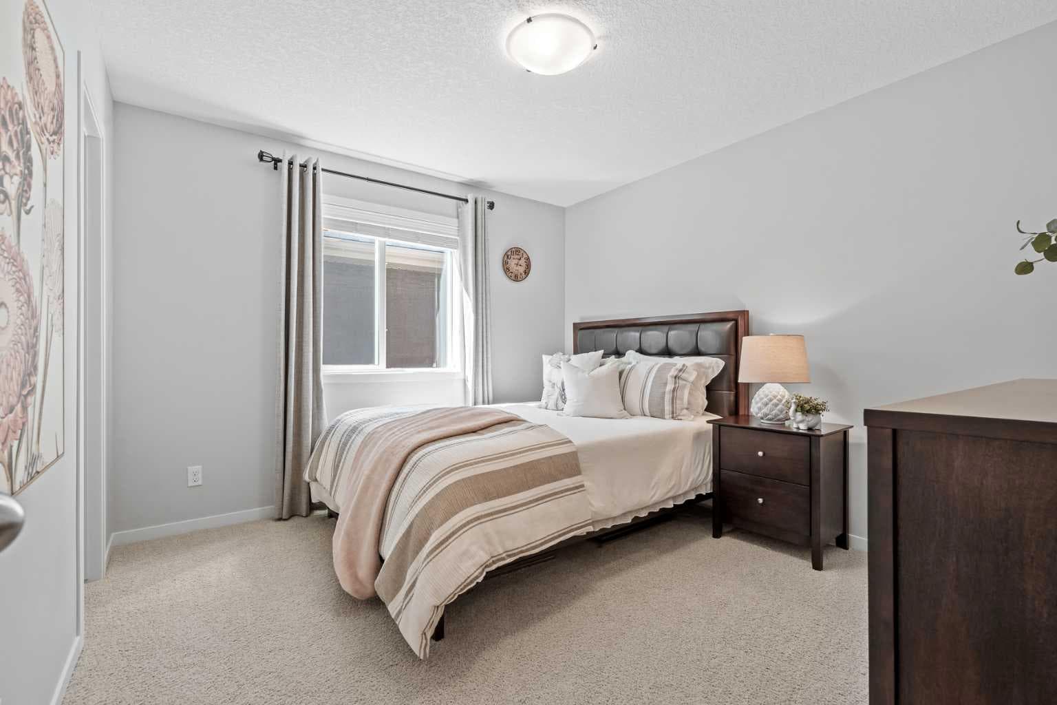 9 Aspenshire Crescent SW