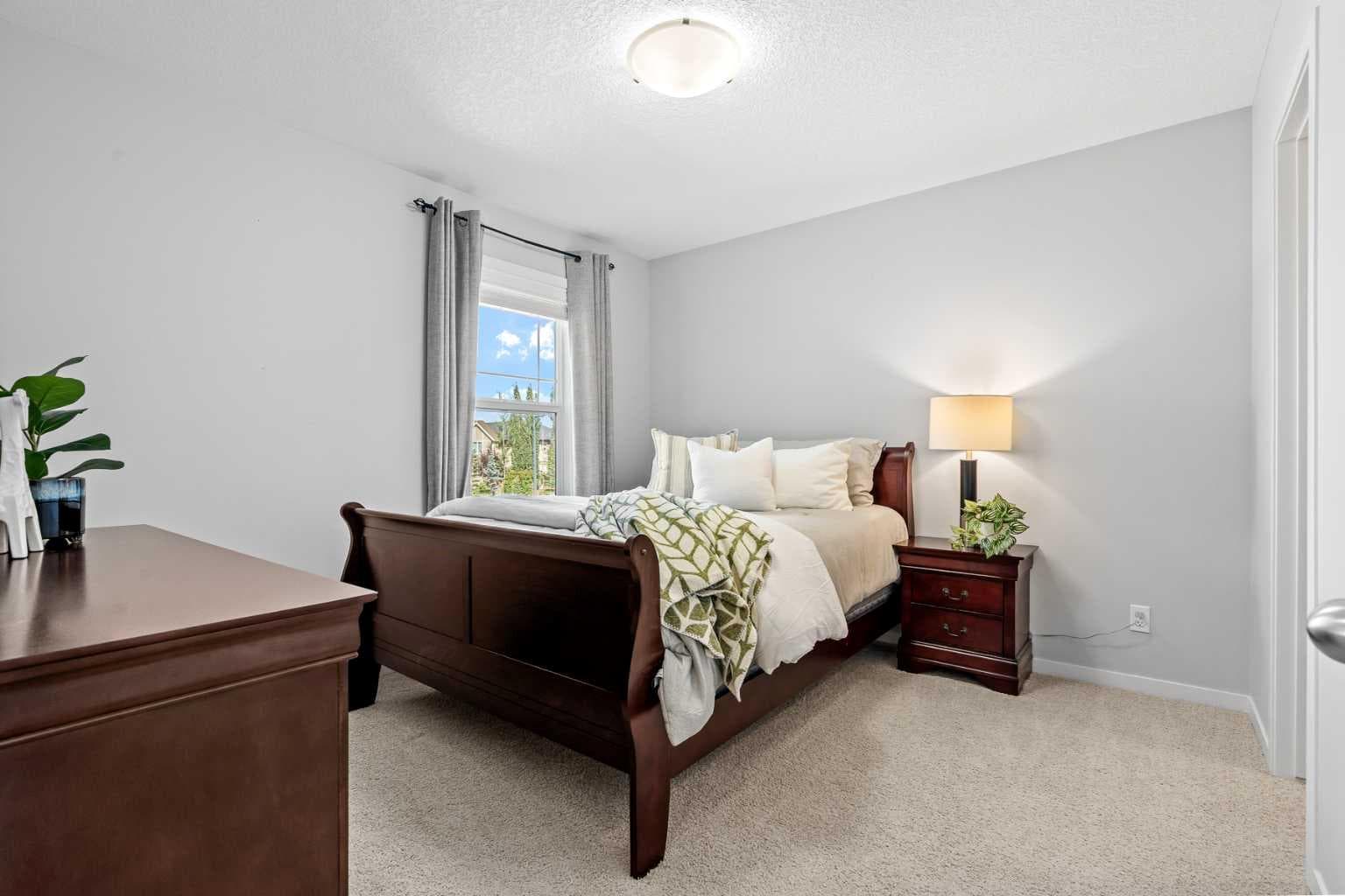 9 Aspenshire Crescent SW