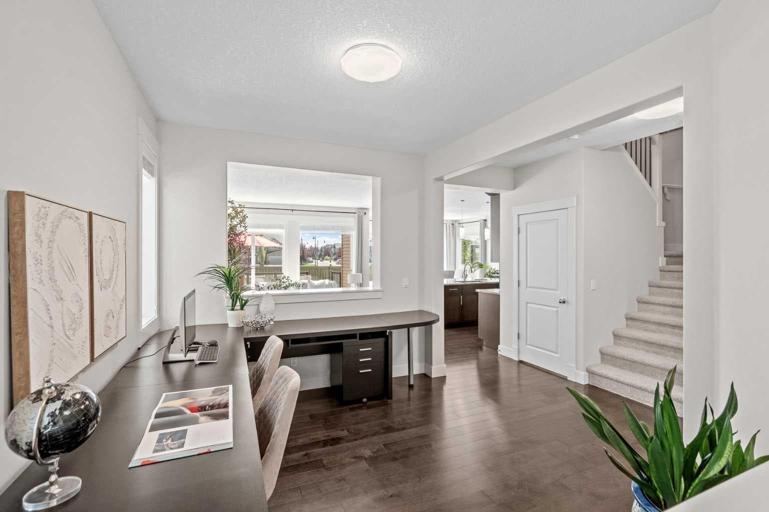 9 Aspenshire Crescent SW