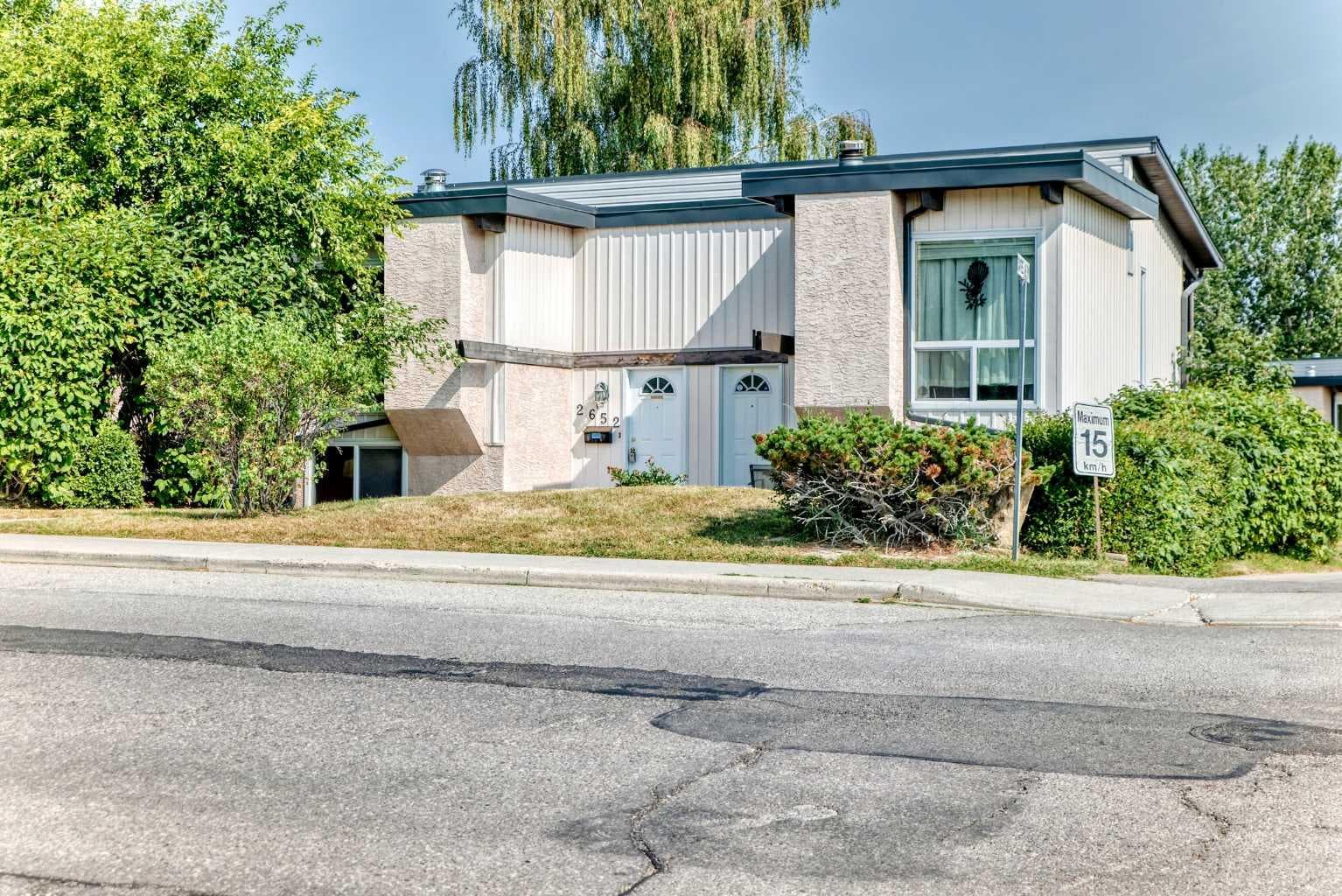 2652 Oakmoor Drive SW