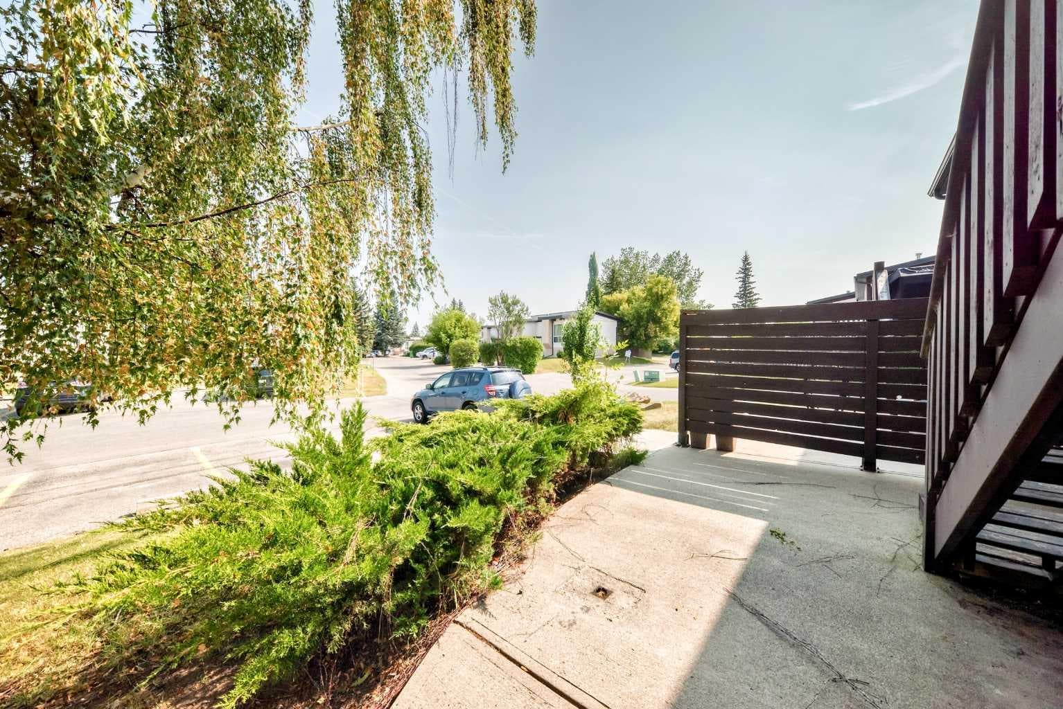 2652 Oakmoor Drive SW