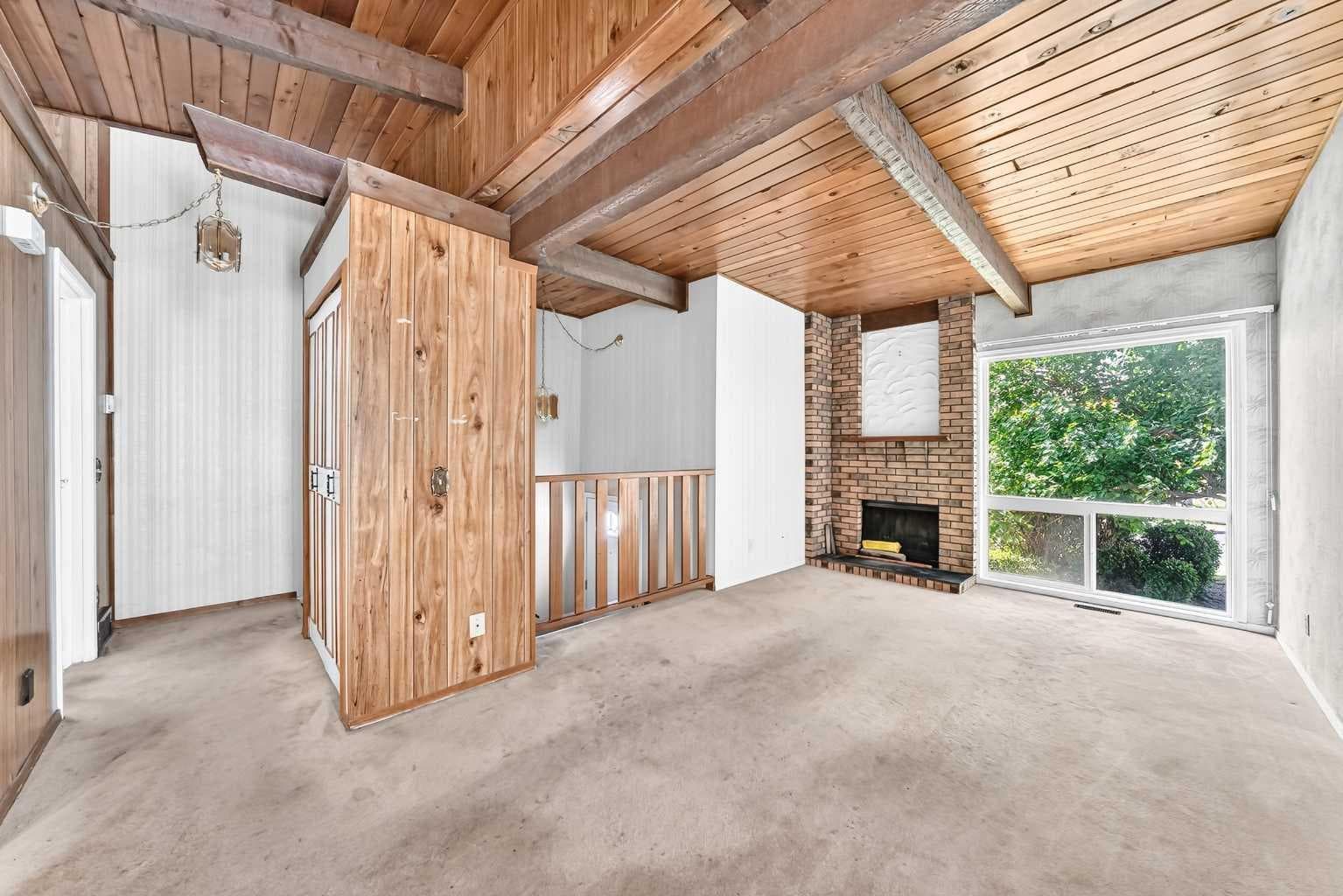 2652 Oakmoor Drive SW