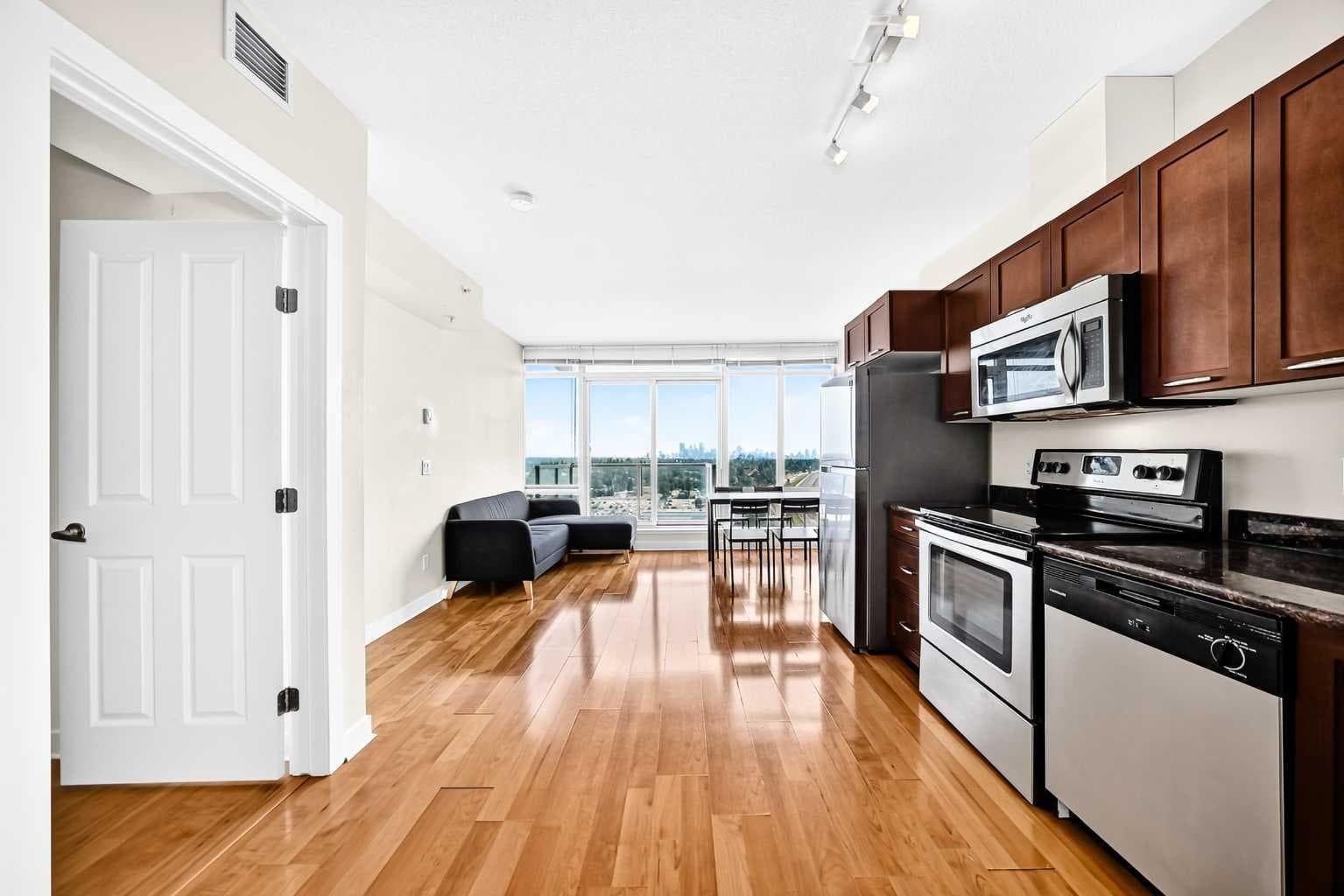 1304, 3820 Brentwood  NW