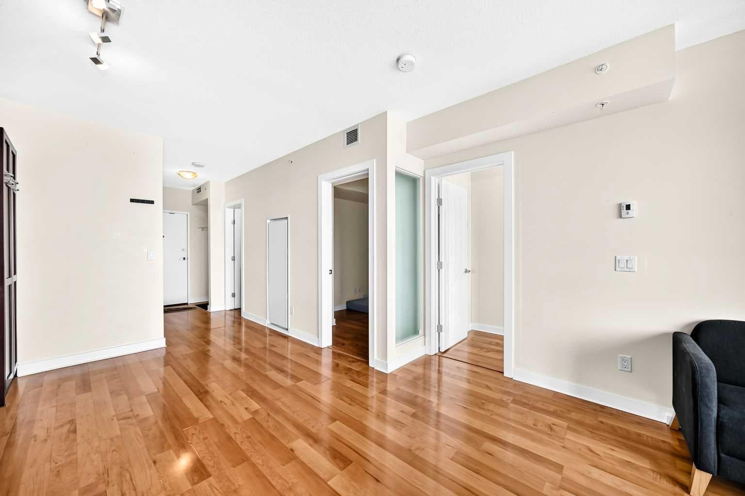 1304, 3820 Brentwood  NW