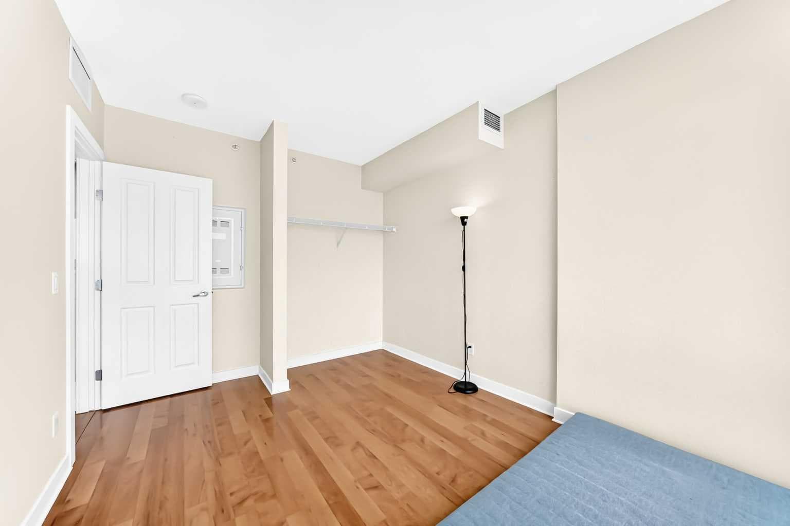 1304, 3820 Brentwood  NW