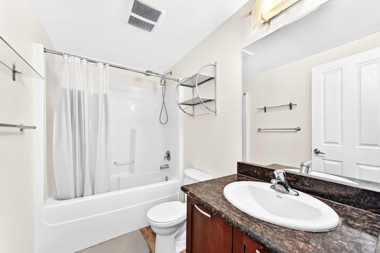 1304, 3820 Brentwood  NW