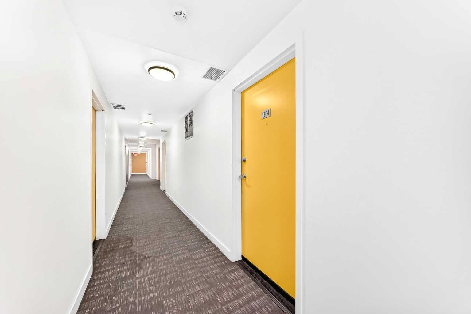 1304, 3820 Brentwood  NW