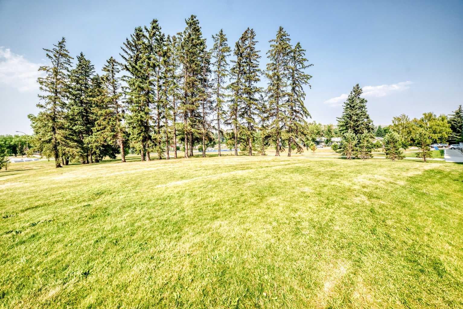 1304, 3820 Brentwood  NW