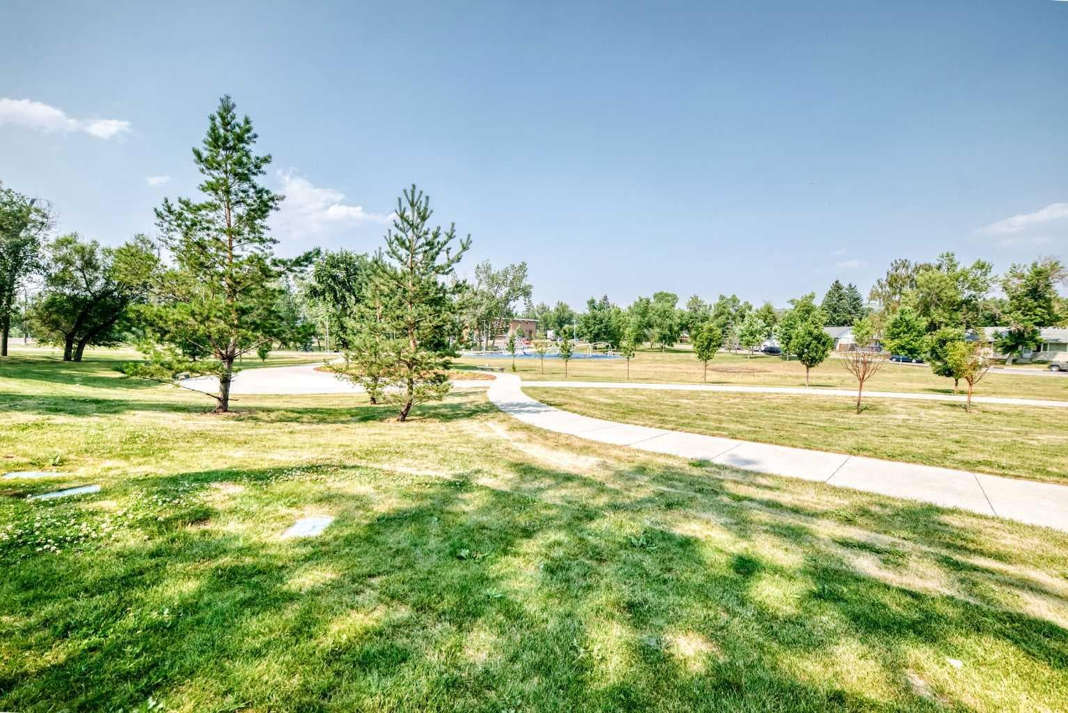 1304, 3820 Brentwood  NW